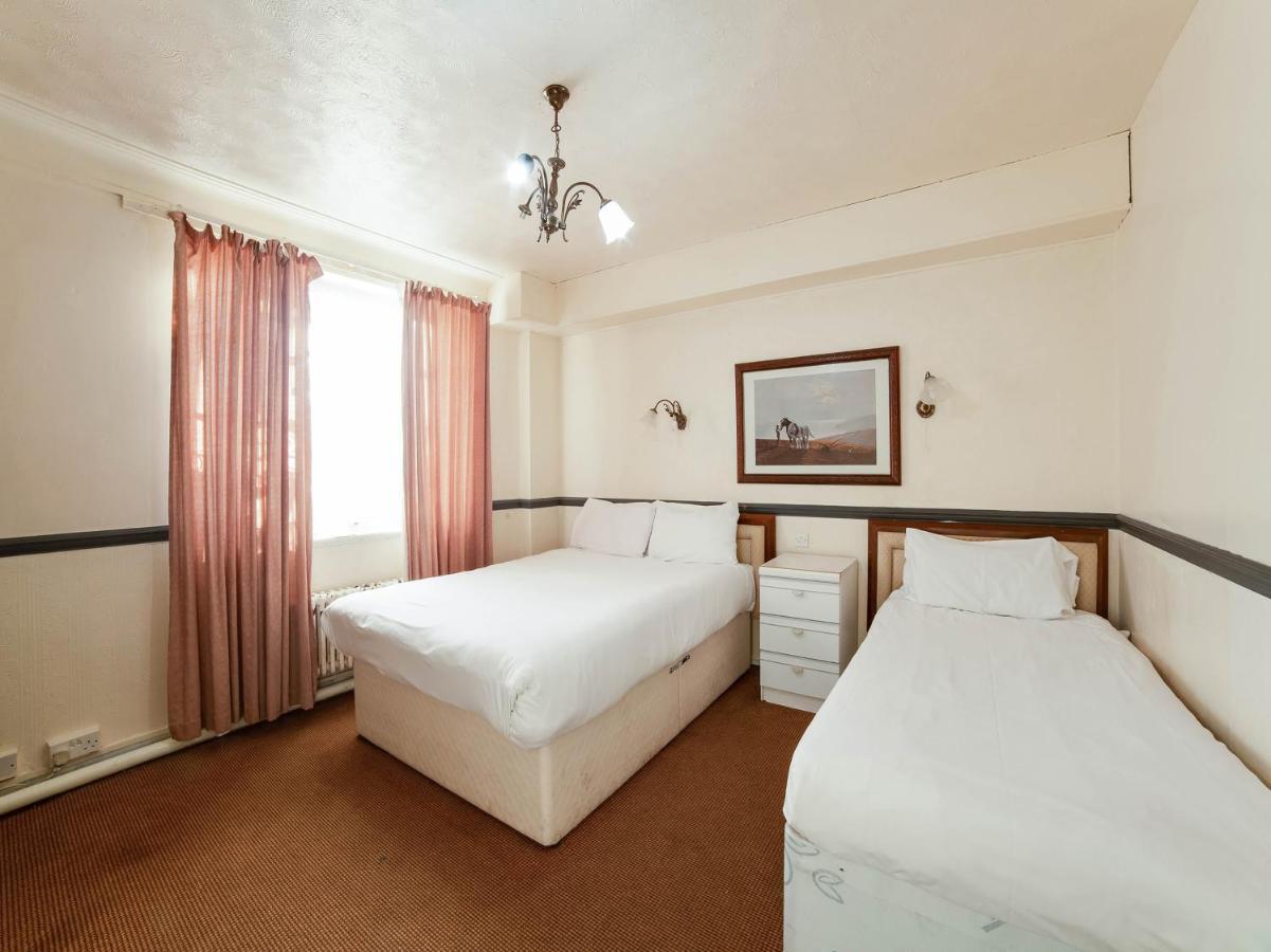 Sneyd Arms Hotel Stoke-on-Trent Екстериор снимка